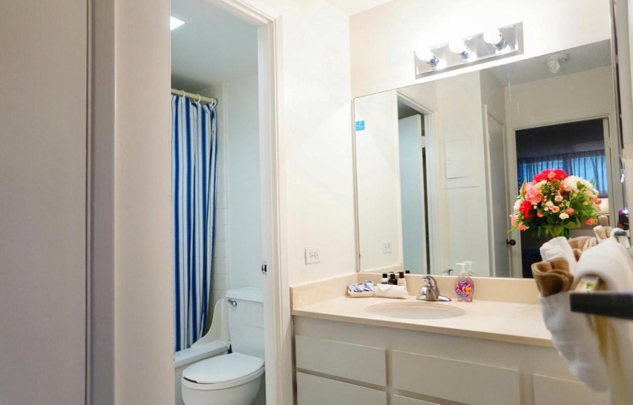 Appartamento 1508- Heart Of Waikiki With Kitchen-Free Parking-King Bed-Corner Unit Honolulu Esterno foto