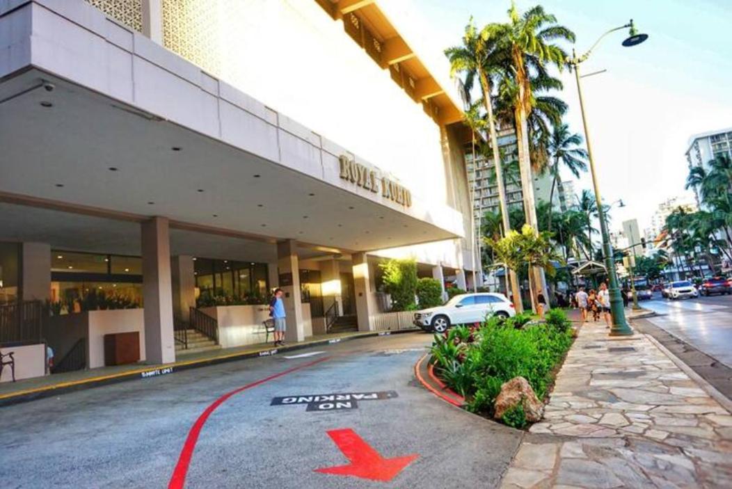 Appartamento 1508- Heart Of Waikiki With Kitchen-Free Parking-King Bed-Corner Unit Honolulu Esterno foto